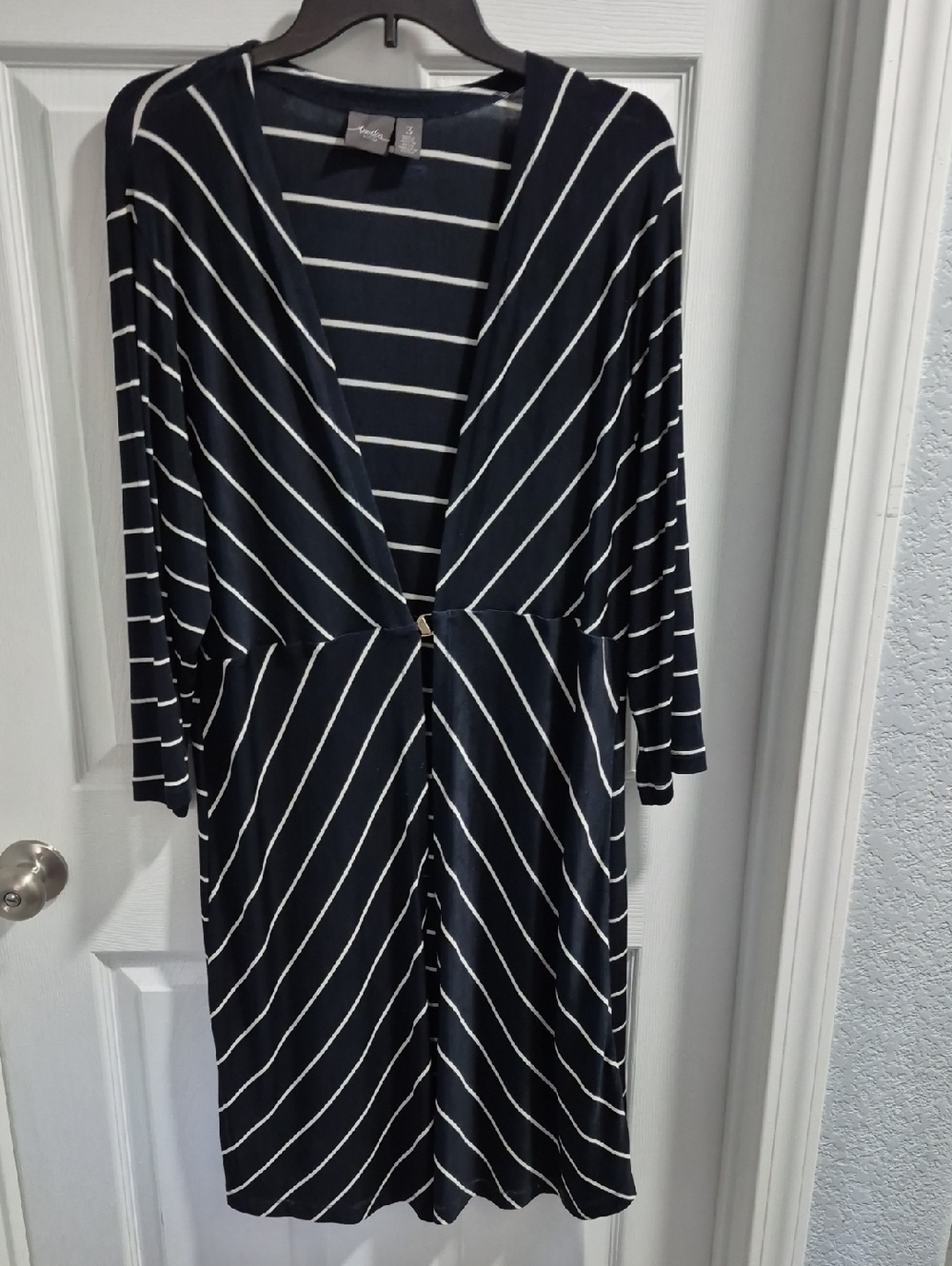 travelers By Chico's Navy and White Striped V-Neck Long Sleeve Top